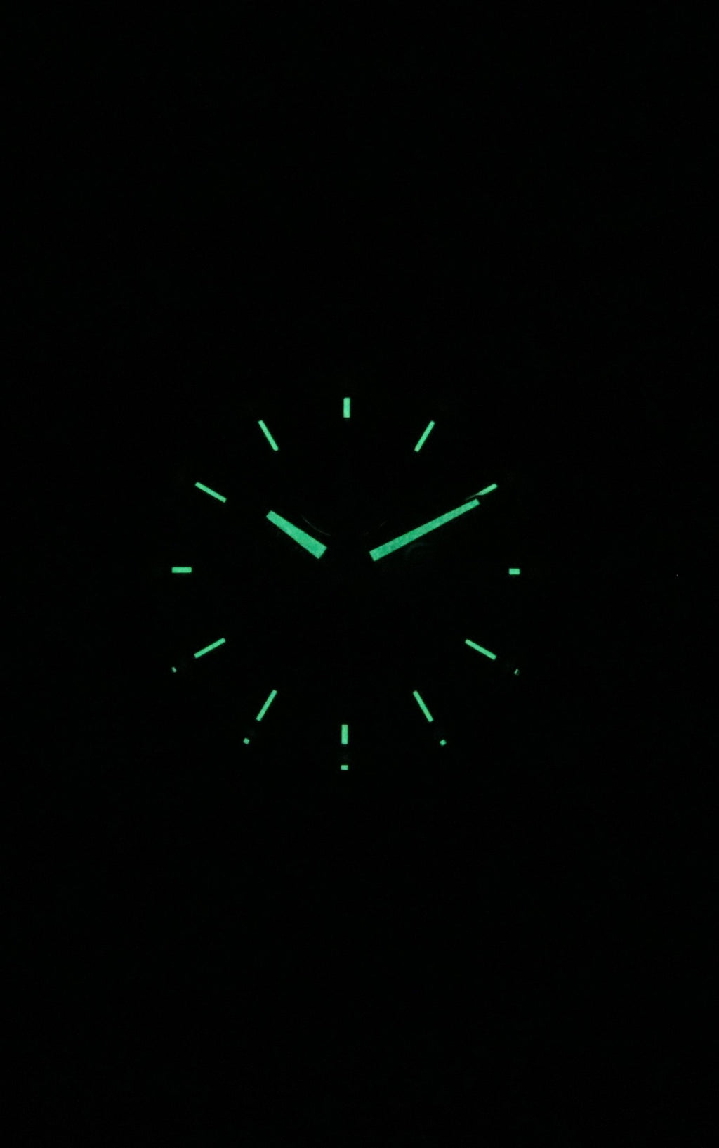 Casio Edifice Analog Standard Chronograph Stainless Steel Green Dial Quartz EFR-526D-3A 100M Men's Watch