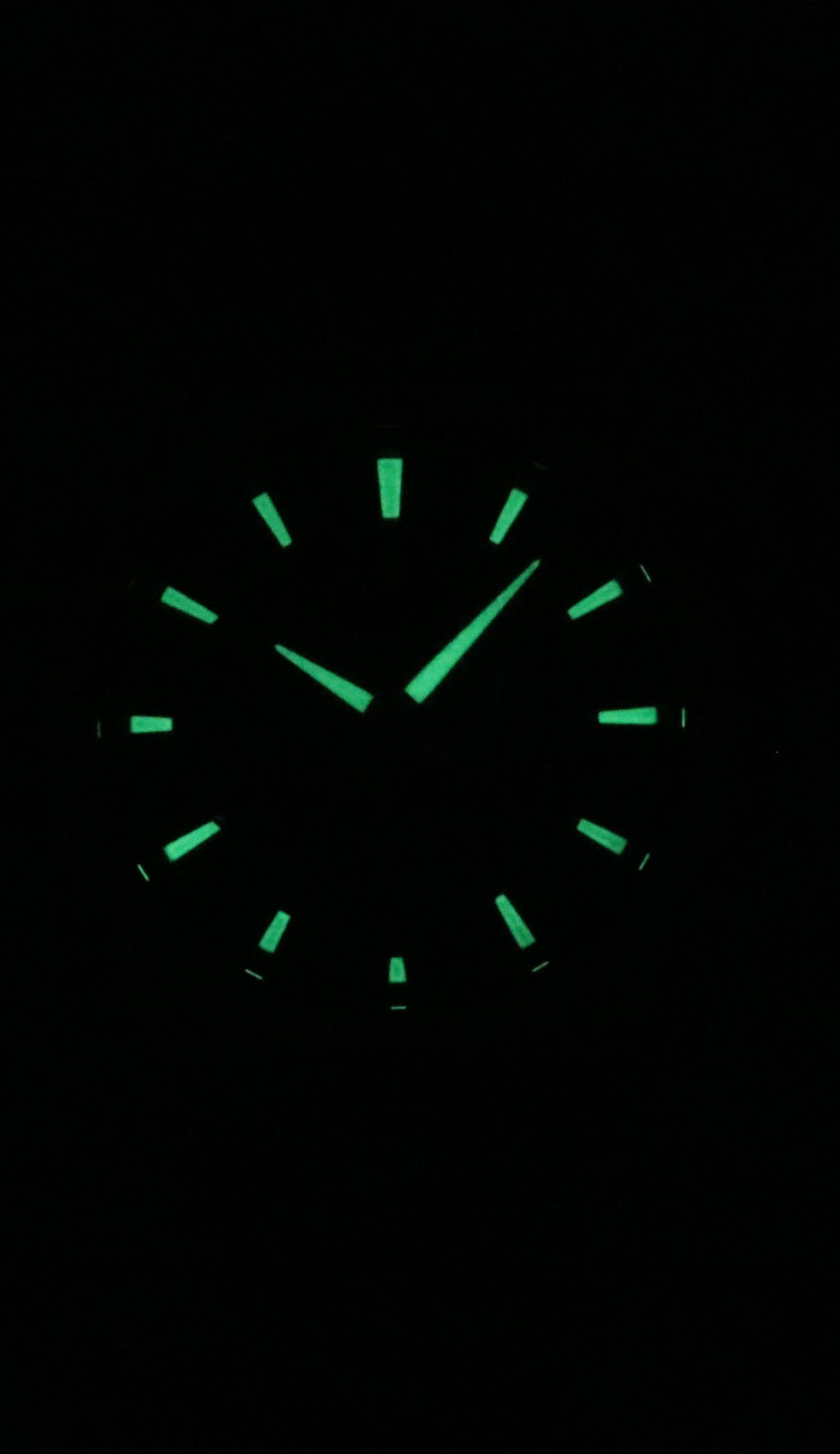Casio Edifice Slim Line Analog Chronograph Stainless Steel Green Dial Solar EFS-S570D-3A 100M Men's Watch