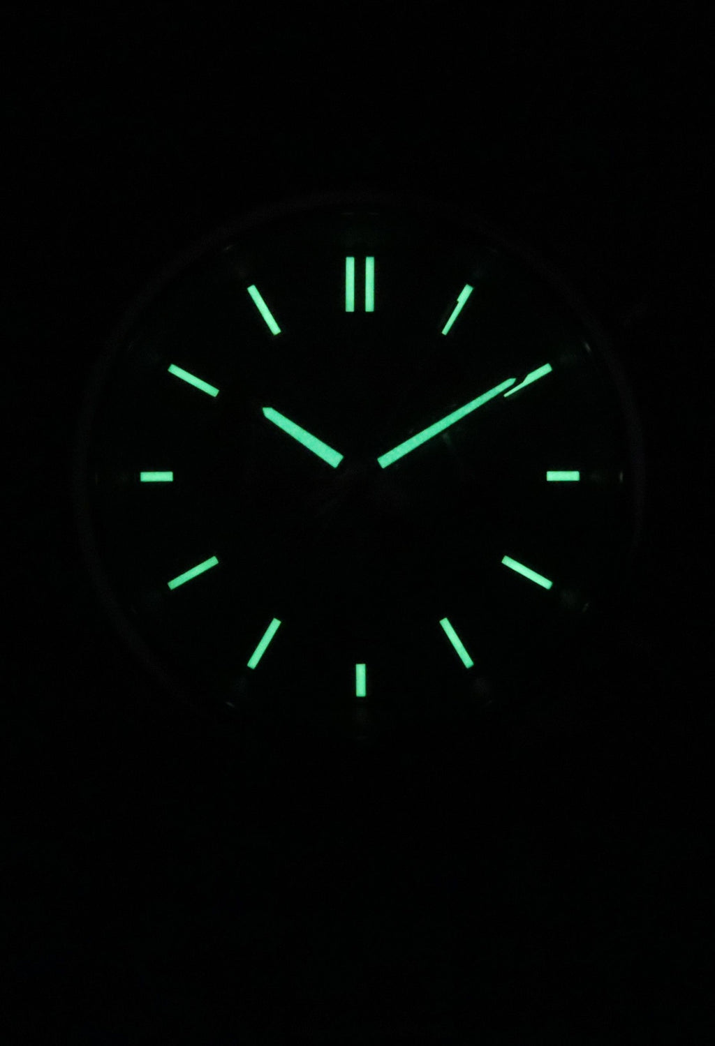 Casio Edifice Standard Analog Chronograph Stainless Steel Green Dial Quartz EFV-650D-3A 100M Men's Watch