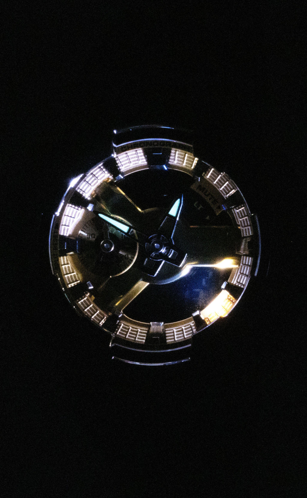 Casio G-Shock Analog Digital Stainless Steel Gold Dial Quartz GM-110BD-1A9 200M Men's Watch