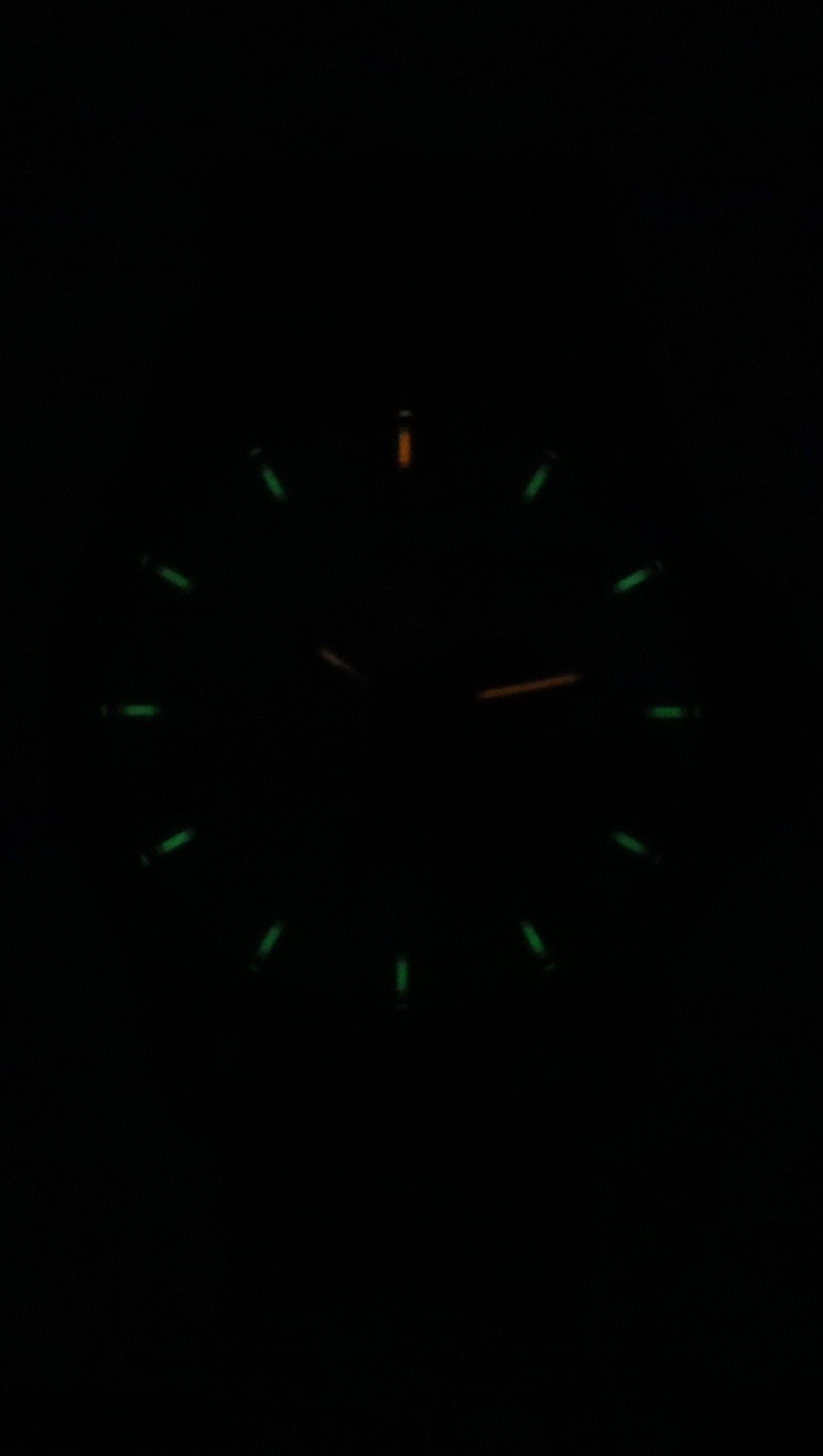 Luminox Atacama Field Rubber Strap Green Dial Quartz XL.1977 100M Men's Watch